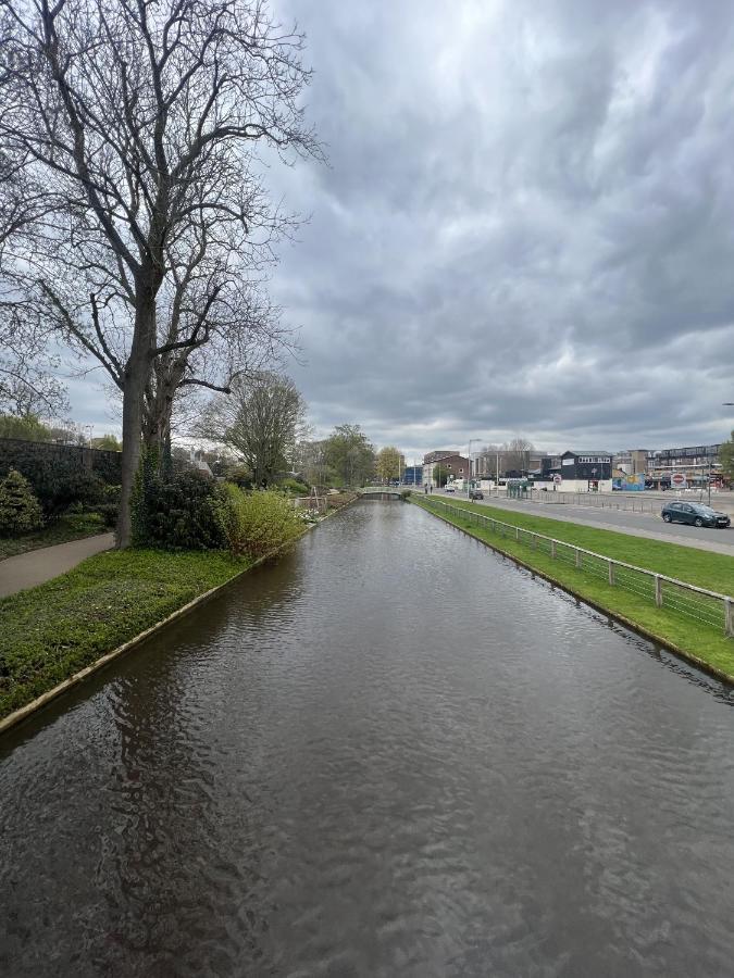 2 Bedroom City Centre Apartment In Hemel Hempstead Extérieur photo