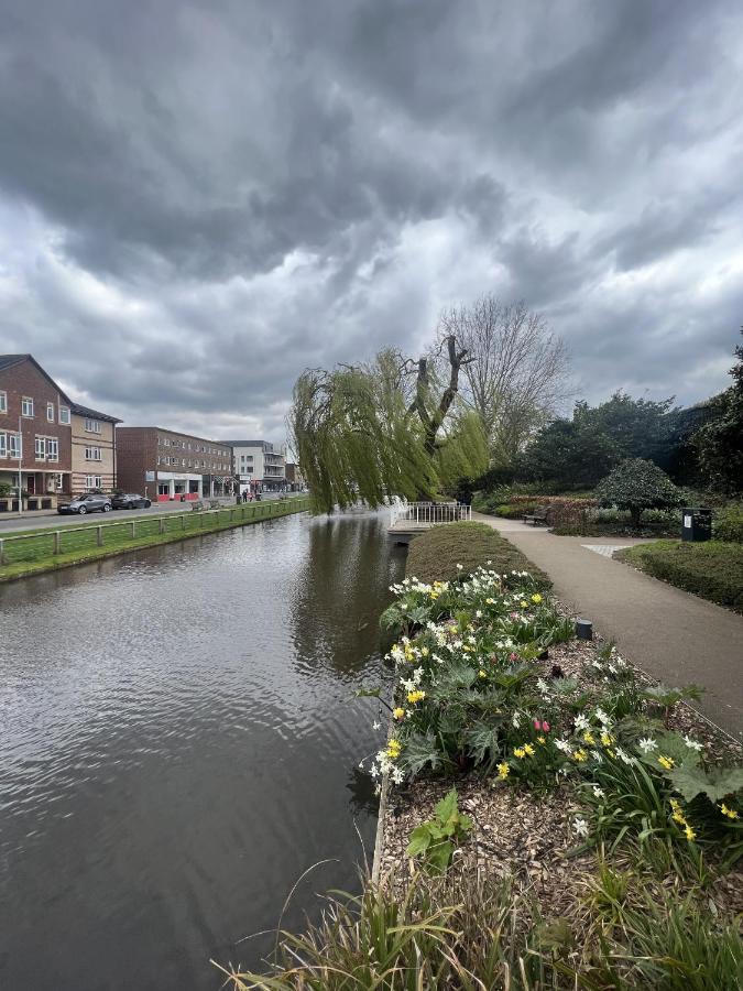 2 Bedroom City Centre Apartment In Hemel Hempstead Extérieur photo